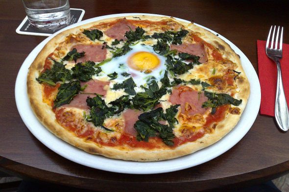 Pizza Fiorentina